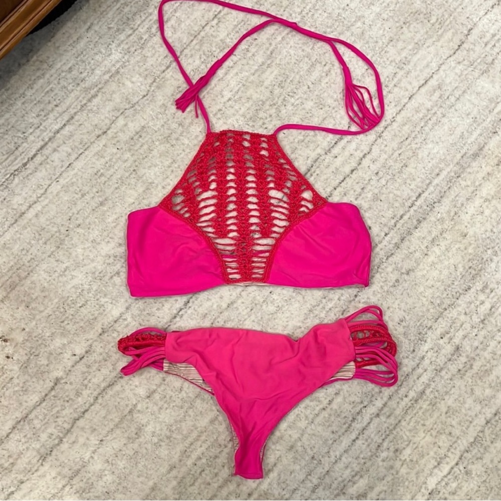 Top medium bottom large